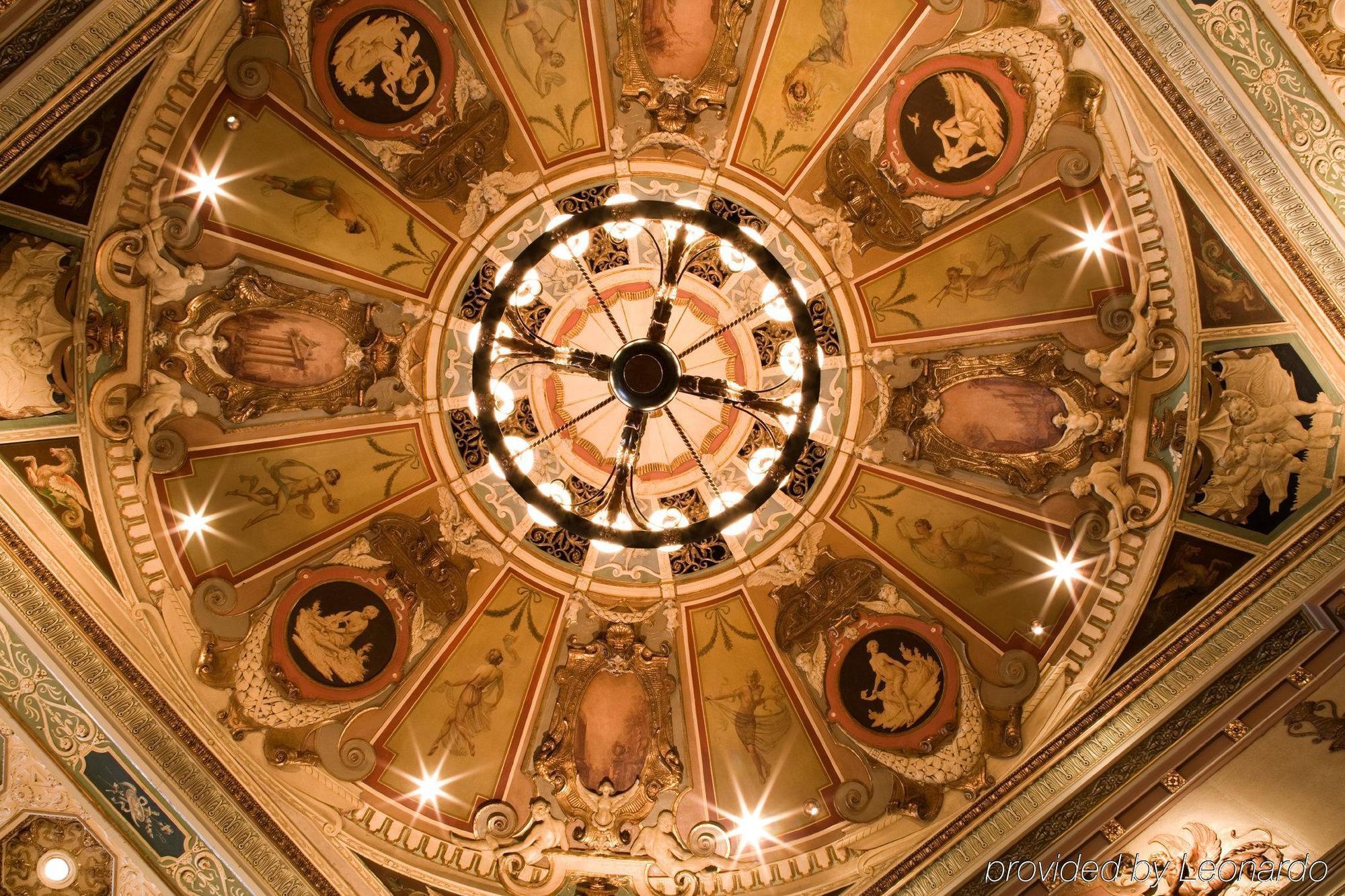 The Biltmore Angeles Hotel Los Ángeles